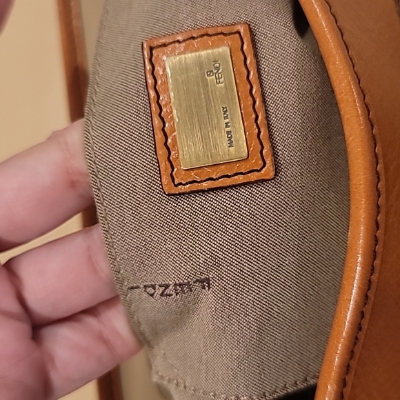 Fendi baguette shoulder bag. - Picture 12 of 12